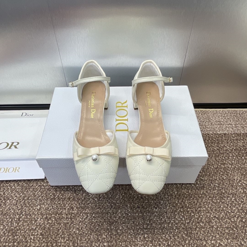 ch**an D*or sandals